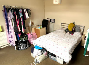 A student's bed and clothes rail